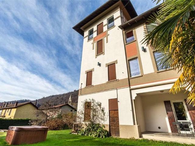 Villa Indipendente in vendita a Villa Lesa, Lesa