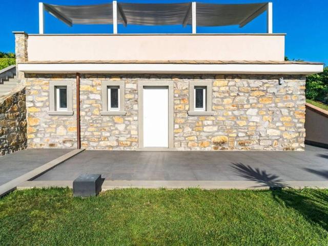 Villa Indipendente in vendita a Unione di comuni Montana Lunigiana, Fosdinovo
