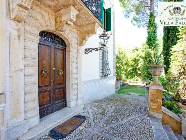 Villa Indipendente in vendita a Municipio Roma I, Roma Capitale