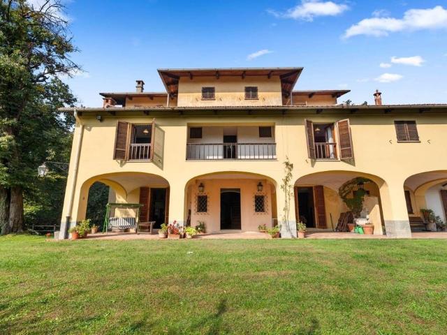 Villa Indipendente in vendita a Piemonte, Biella