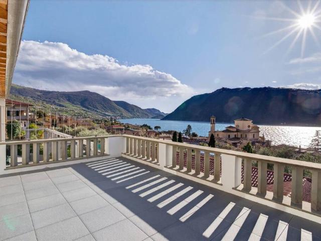 Villa Indipendente in vendita a Comunità montana del Sebino bresciano, Sale Marasino