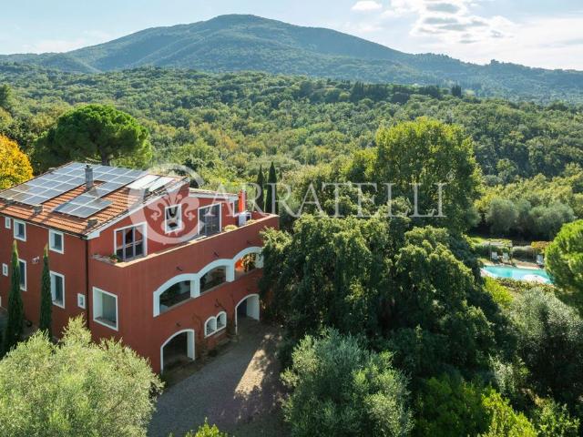 Villa Indipendente in vendita a Bivio Di Ravi, Toscana