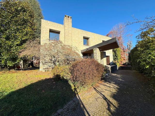 Villa Indipendente in vendita a Villanova, Bernareggio