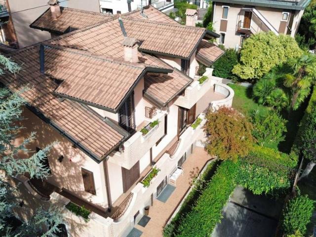 Villa Indipendente in vendita a Cinisello, Cinisello Balsamo