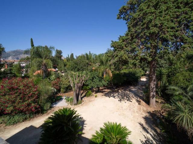 Villa Indipendente in vendita a V Circoscrizione, Palermo