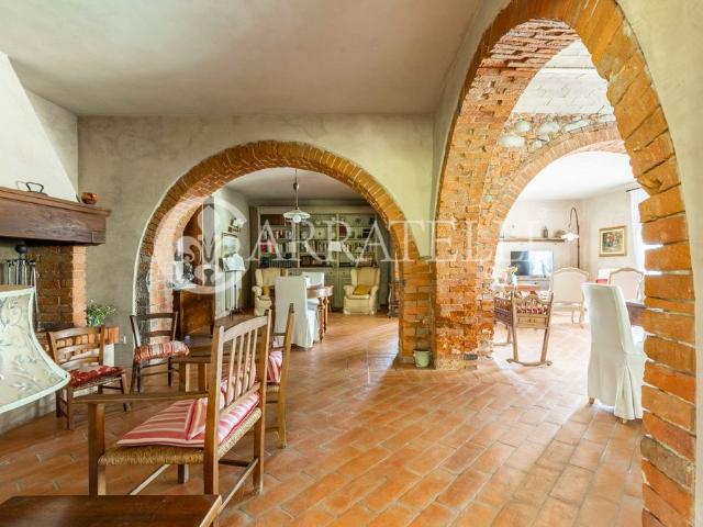 Villa Indipendente in vendita a Ville, Terranuova Bracciolini