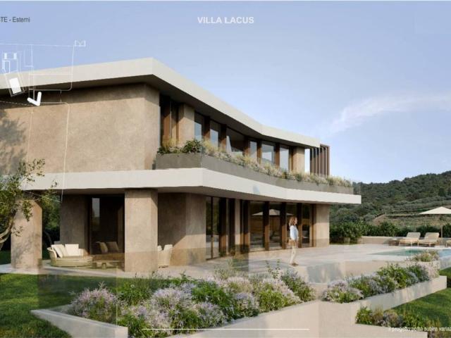 Villa Indipendente in vendita a Lonato, Lombardia