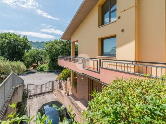 Villa Indipendente in vendita a Monte Celso, Marche