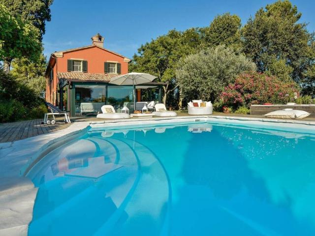 Villa Indipendente in vendita a Villa Fastiggi, Marche