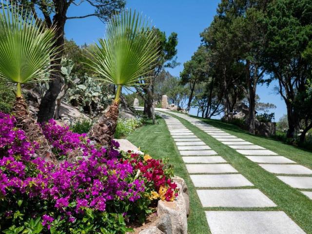 Villa Indipendente in affitto a San Pantaleo, Sardigna/Sardegna
