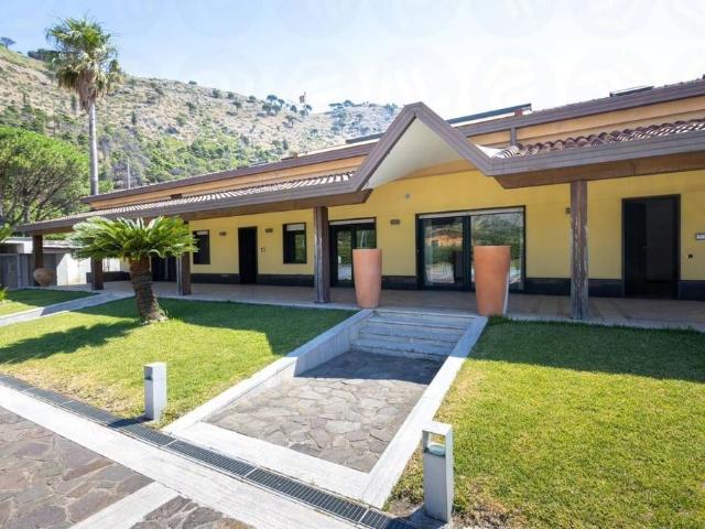 Villa Indipendente in vendita a Castel San Giorgio, Campania