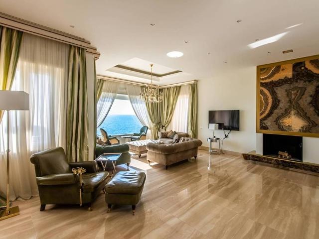 Villa Indipendente in vendita a Capo Torre, Albisola Superiore