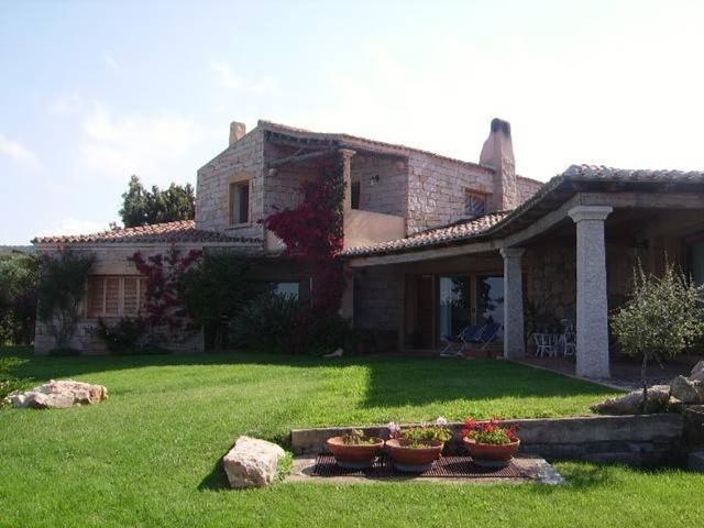Villa Indipendente in vendita a Portisco, San Pantaleo