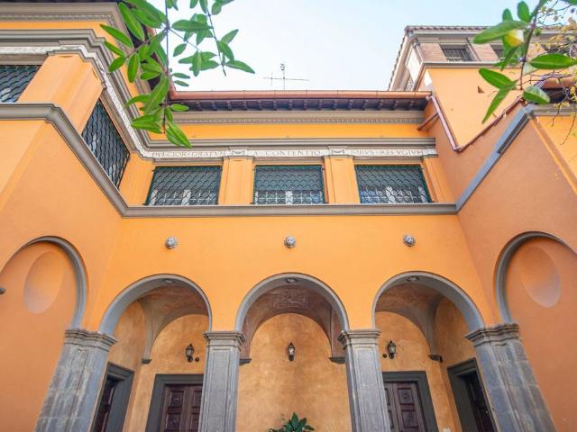 Villa Indipendente in vendita a Municipio Roma I, Roma Capitale