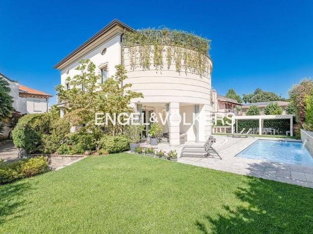 Villa Indipendente in vendita a Molino Ponte, Verano Brianza