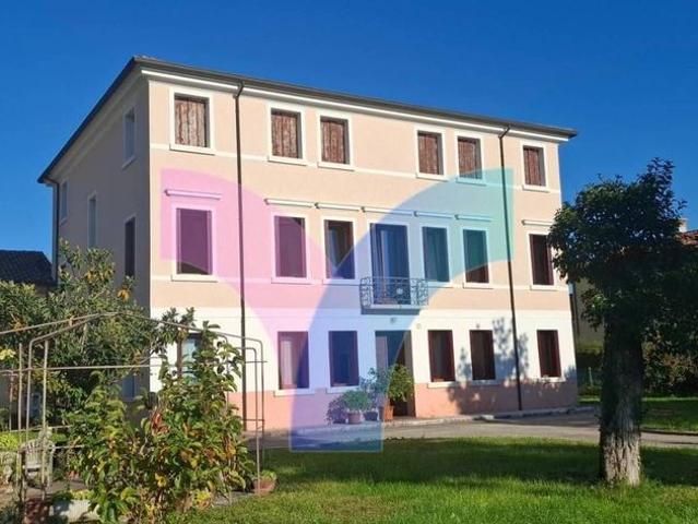 Villa Indipendente in vendita a Oderzo, Veneto