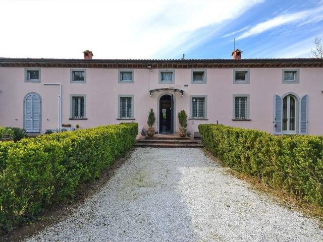 Villa Indipendente in vendita a Zone, Capannori