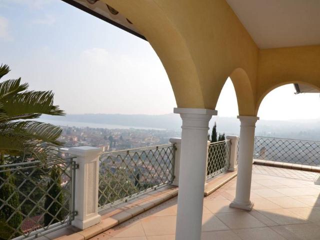 Villa Indipendente in vendita a Comunità montana della Valle Sabbia, Roè Volciano