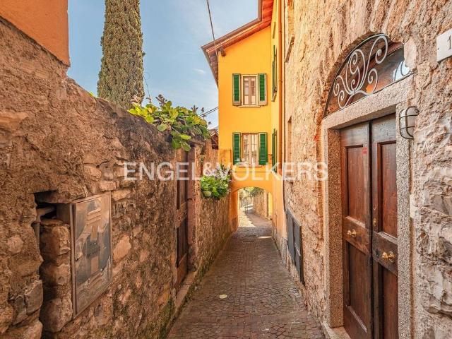 Villa Indipendente in vendita a Tregola, Tremezzina