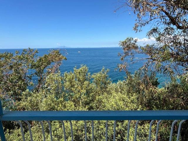 Villa Indipendente in vendita a Massa Lubrense, Campania