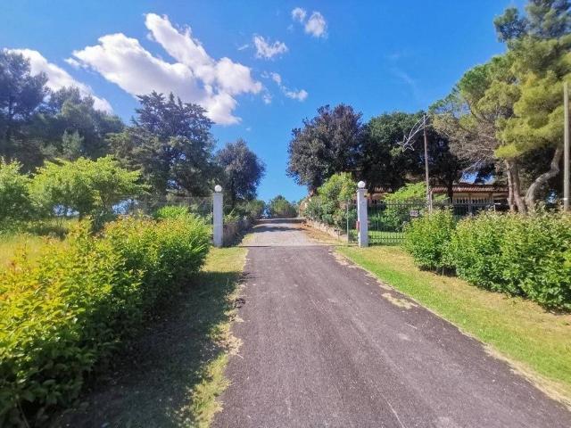 Villa Indipendente in vendita a Marche, Pesaro E Urbino