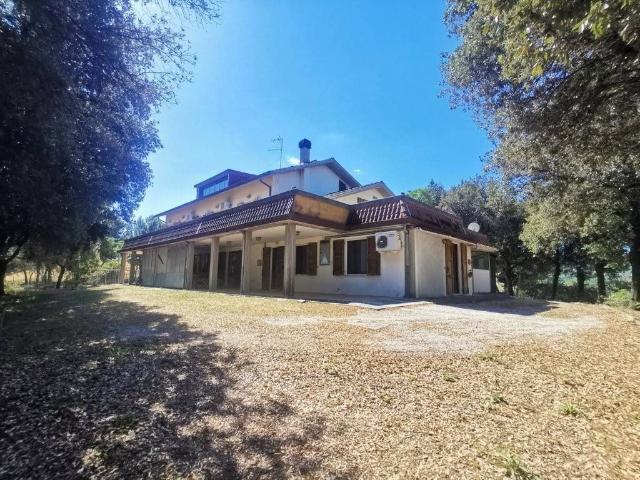 Villa Indipendente in vendita a Marche, Pesaro E Urbino