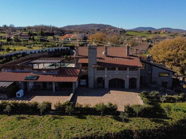 Villa Indipendente in vendita a Monterosi, Lazio