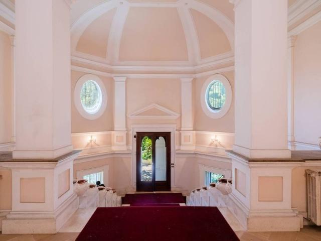 Villa Indipendente in vendita a Municipio 4, Puglia