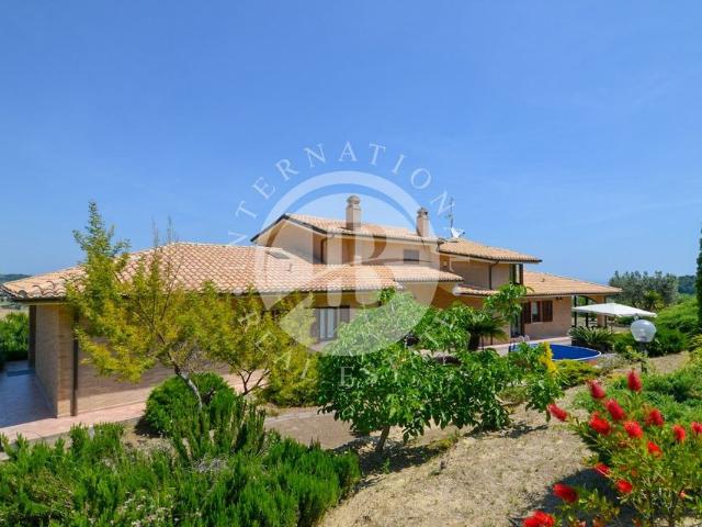 Villa Indipendente in vendita a Marche, Fermo