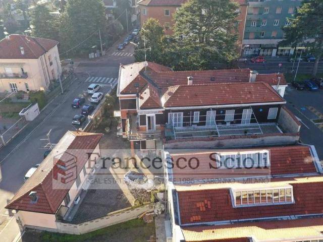 Villa Indipendente in vendita a Volta-Prealpi, Saronno