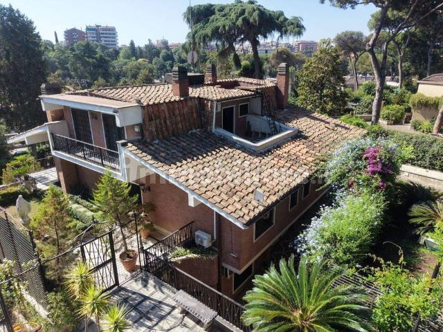 Villa Indipendente in vendita a Municipio Roma IX, Roma Capitale