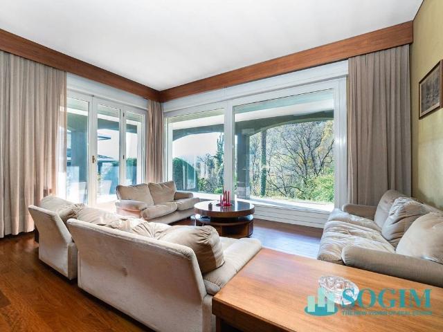 Villa Indipendente in vendita a Asso, Lombardia
