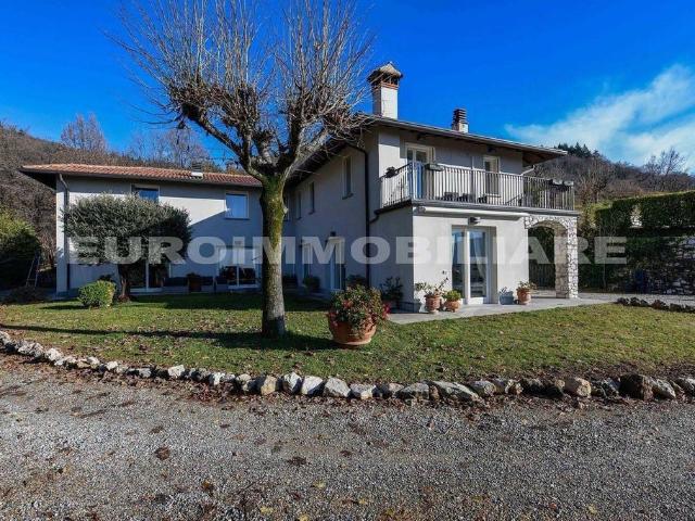 Villa Indipendente in vendita a Gazzolo, Botticino