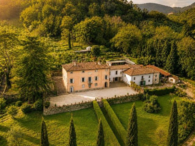 Villa Indipendente in vendita a Vicopelago, Bagni Di Lucca Ponte