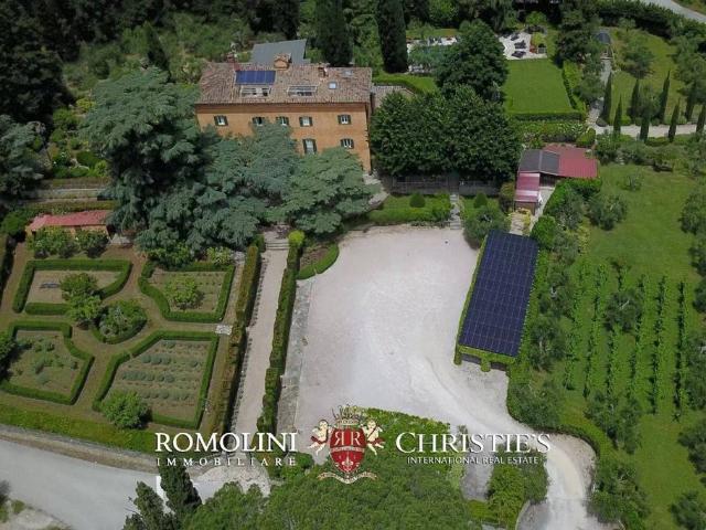 Villa Indipendente in vendita a Tuoro Sul Trasimeno, Umbria