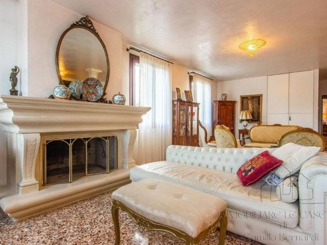 Villa Indipendente in vendita a Legnaro, Veneto