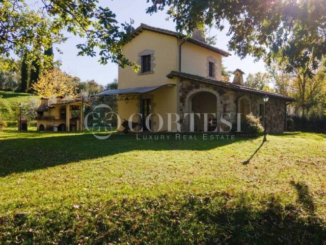 Villa Indipendente in vendita a Umbertide, Umbria