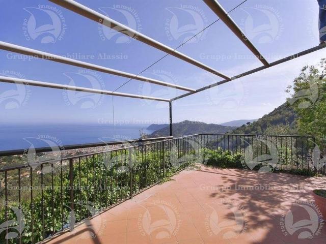 Villa Indipendente in vendita a Alassio, Liguria