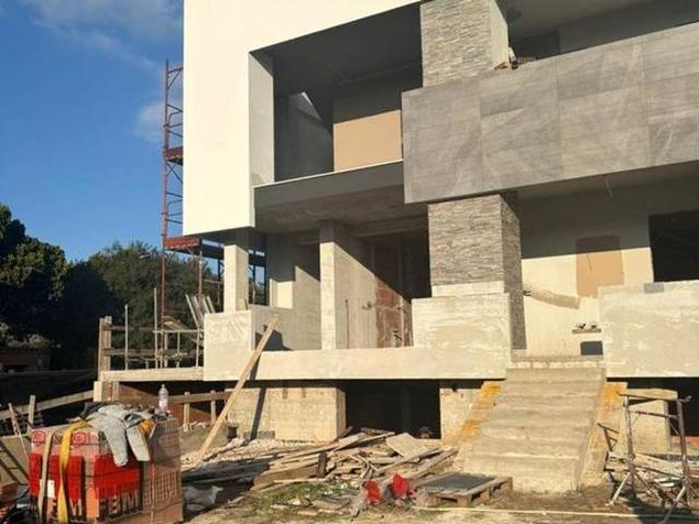 Villa Indipendente in vendita a Europa, Roma Capitale