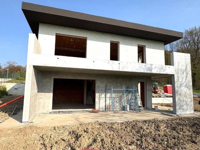 Villa Indipendente in vendita a Bodio Lomnago, Lombardia