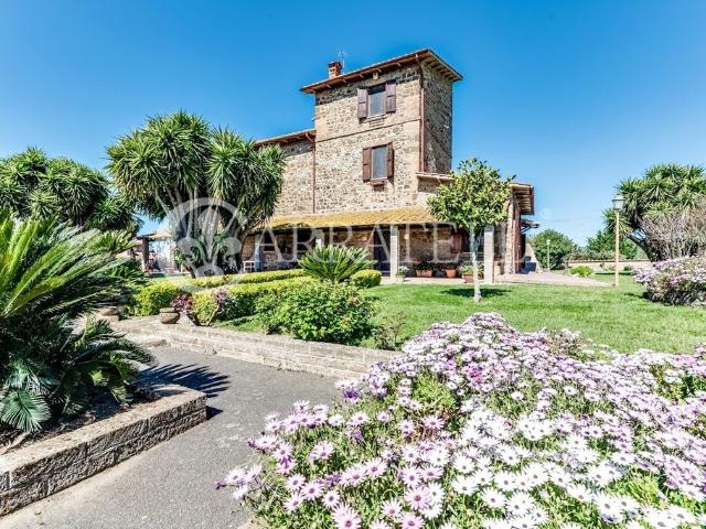 Villa Indipendente in vendita a Vigna della Casa, Roma Capitale