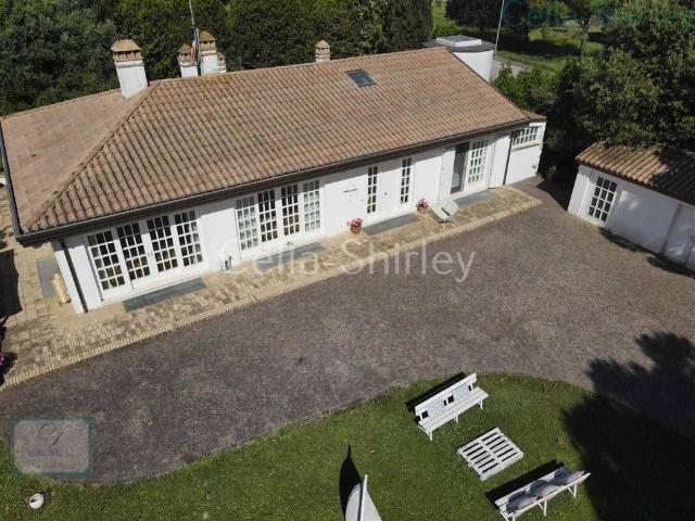 Villa Indipendente in vendita a San Marone, Marche