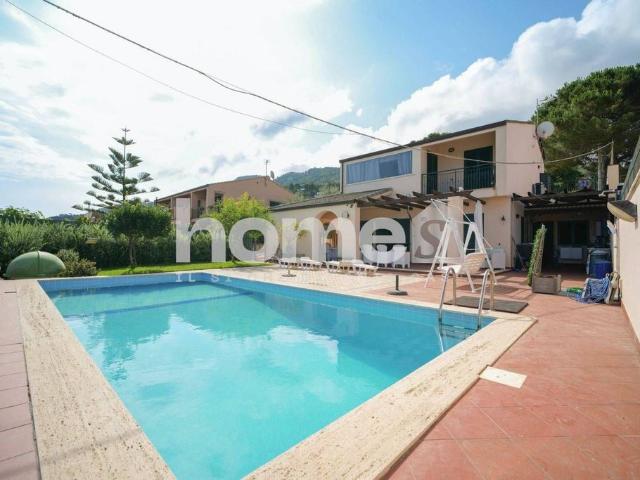 Villa Indipendente in vendita a Contrada Ogliastrillo, Cefalù