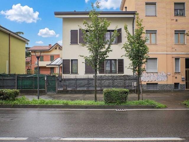 Villa Indipendente in vendita a San Giuliano Monzese, Cologno Monzese