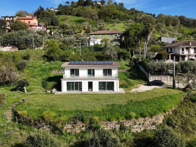 Villa Indipendente in vendita a Agropoli, Campania
