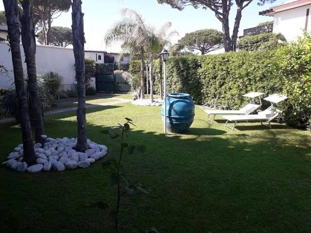 Villa Indipendente in vendita a Terracina, Lazio