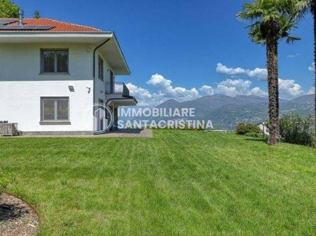 Villa Indipendente in vendita a Comunità Montana Valli del Verbano, Brezzo Di Bedero