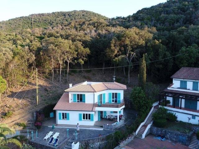Villa Indipendente in vendita a Spartaia, Marciana