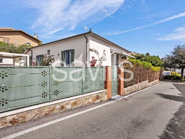 Villa Indipendente in vendita a Talamone, Orbetello