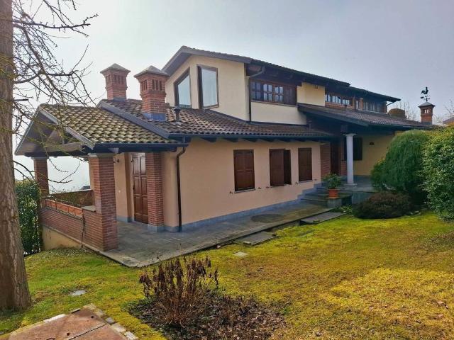 Villa Indipendente in vendita a Piemonte, Asti